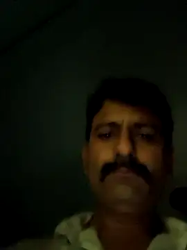 Snapshot of Smarterboytravel chatting on November 18, 2025, 12:41 pm Smarterboytravel online show from November 18, 2025, 12:41 pm