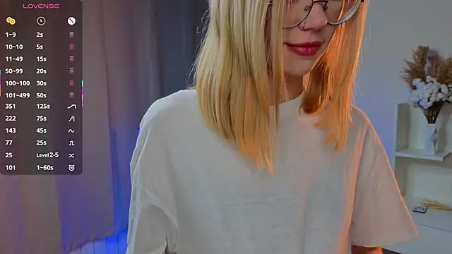 Snapshot of UdelaAllston chatting on September 23, 2025, 11:06 am UdelaAllston online show from September 23, 2025, 11:06 am