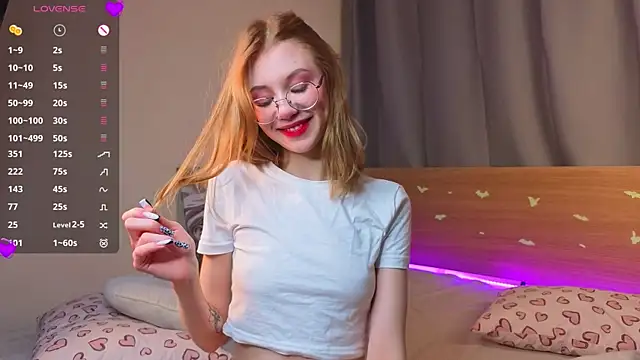 Snapshot of UdelaAllston chatting on November 4, 2025, 11:25 am UdelaAllston online show from November 4, 2025, 11:25 am