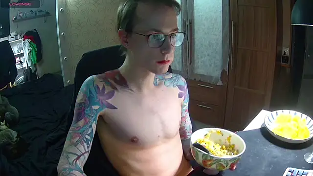 Julia dolls online show from December 31, 2024, 8:56 pm