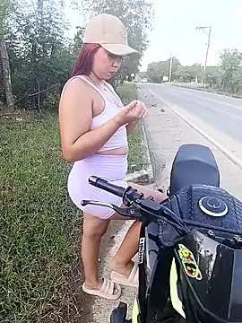 Snapshot of KathaDanger chatting on December 20, 2025, 9:39 pm KathaDanger online show from December 20, 2025, 9:39 pm