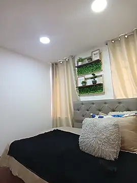 sasi luna online show from April 14, 2026, 1:16 pm