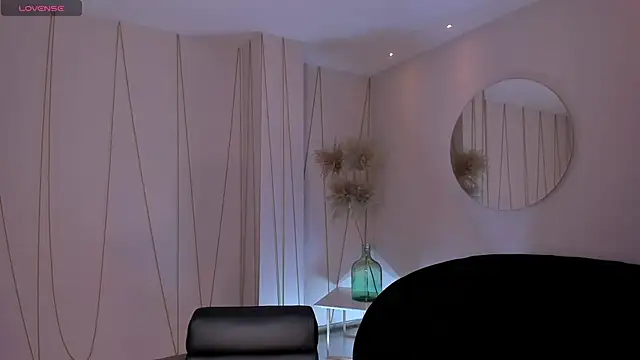 BellaCarteer  online show from April 16, 2026, 7:47 pm