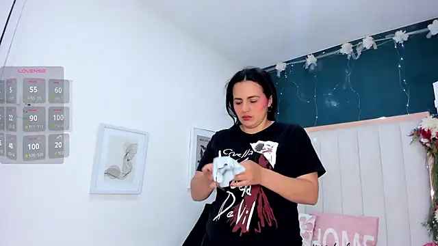 africa holmes online show from November 23, 2025, 2:10 am