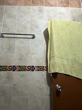 Naticol1 online show from October 26, 2025, 10:43 pm