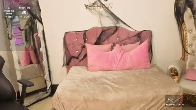 kittystart tay online show from October 17, 2025, 11:45 am