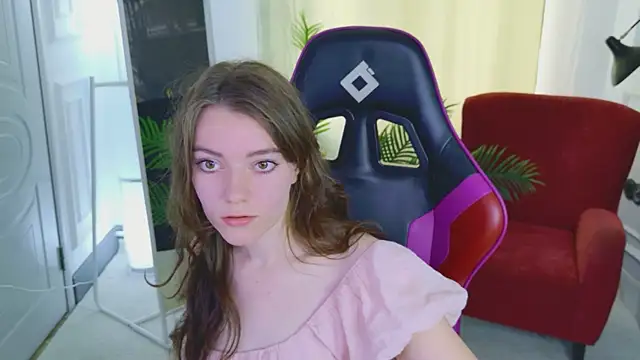 Snapshot of Lana__Cute_ chatting on July 22, 2026, 1:57 pm Lana Cute online show from July 22, 2026, 1:57 pm