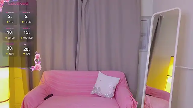 Snapshot of Lana__Cute_ chatting on March 12, 2025, 8:31 pm Lana Cute online show from March 12, 2025, 8:31 pm