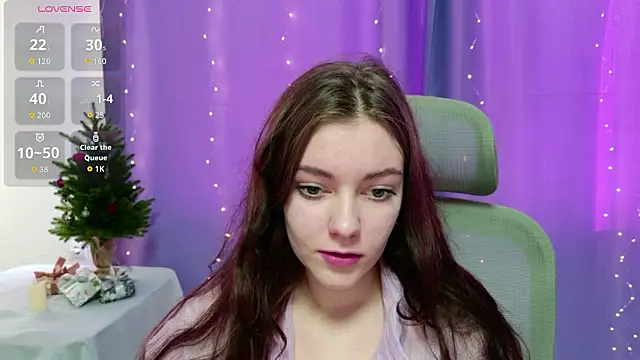 Lana  Cute  online show from February 5, 2026, 11:50 am