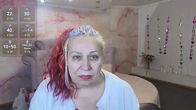 Snapshot of Penelope_Pinky chatting on November 17, 2025, 10:19 am Penelope Pinky online show from November 17, 2025, 10:19 am