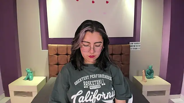 mila mendoza online show from March 5, 2025, 3:29 pm