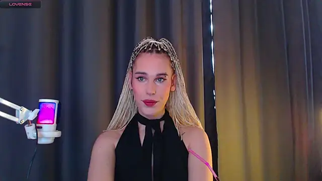 Snapshot of Cassie_Bae chatting on March 23, 2025, 7:09 am Cassie Bae online show from March 23, 2025, 7:09 am