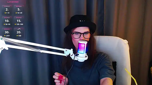 Snapshot of Cassie_Bae chatting on March 2, 2025, 11:39 pm Cassie Bae online show from March 2, 2025, 11:39 pm