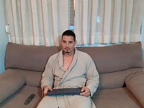 Snapshot of Geishastudios chatting on November 18, 2025, 7:11 am Geishastudios online show from November 18, 2025, 7:11 am