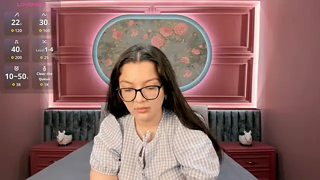 Snapshot of ZarifaBev chatting on October 9, 2025, 2:50 pm ZarifaBev online show from October 9, 2025, 2:50 pm