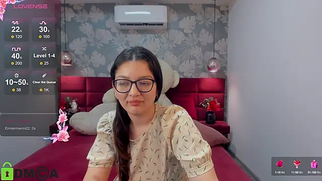 Snapshot of ZarifaBev chatting on February 22, 2025, 11:35 am ZarifaBev online show from February 22, 2025, 11:35 am