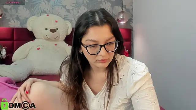 Snapshot of ZarifaBev chatting on February 13, 2025, 11:58 pm ZarifaBev online show from February 13, 2025, 11:58 pm