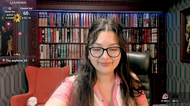 Snapshot of ZarifaBev chatting on October 10, 2025, 2:56 am ZarifaBev online show from October 10, 2025, 2:56 am