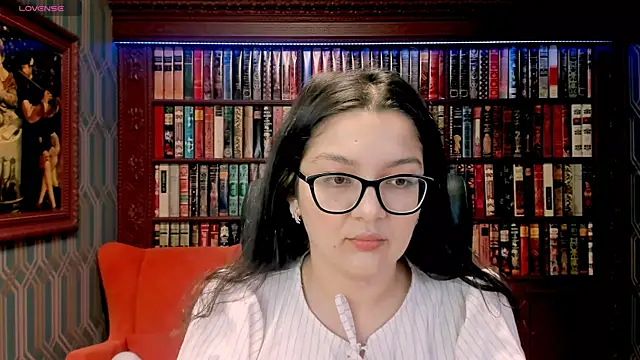 Snapshot of ZarifaBev chatting on October 19, 2025, 9:50 pm ZarifaBev online show from October 19, 2025, 9:50 pm