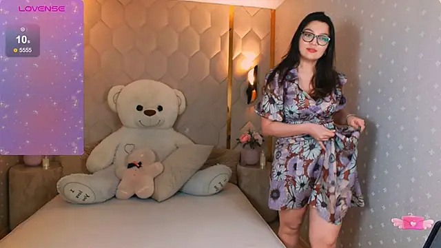 Snapshot of ZarifaBev chatting on February 6, 2025, 6:24 pm ZarifaBev online show from February 6, 2025, 6:24 pm