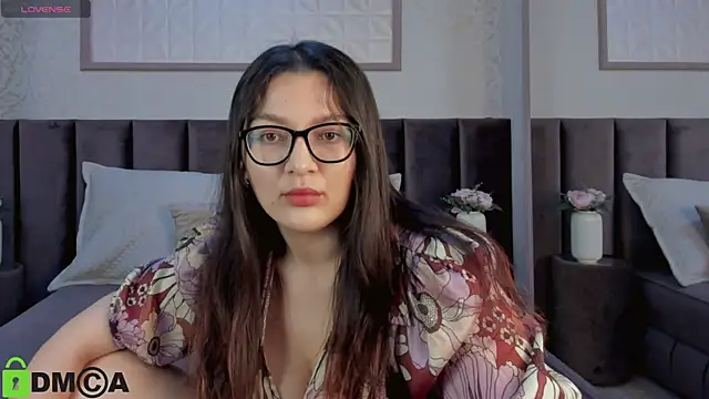 Snapshot of ZarifaBev chatting on February 11, 2025, 12:47 pm ZarifaBev online show from February 11, 2025, 12:47 pm