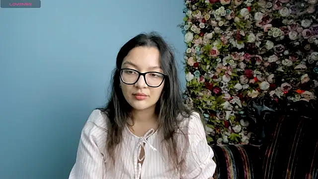Snapshot of ZarifaBev chatting on September 24, 2025, 1:17 pm ZarifaBev online show from September 24, 2025, 1:17 pm