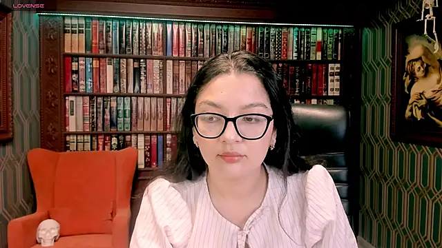 Snapshot of ZarifaBev chatting on October 16, 2025, 8:17 pm ZarifaBev online show from October 16, 2025, 8:17 pm