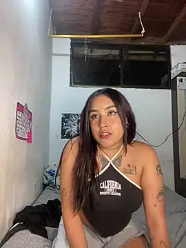 Katia Roux online show from December 29, 2024, 2:17 am