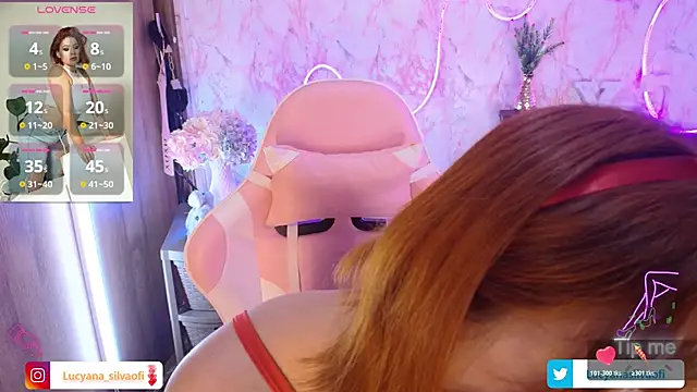 Snapshot of LucyanaSilva chatting on November 10, 2025, 2:11 pm LucyanaSilva online show from November 10, 2025, 2:11 pm