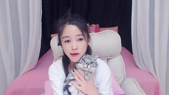 Snapshot of CN-Babycat chatting on November 12, 2025, 2:21 pm CN-Babycat online show from November 12, 2025, 2:21 pm