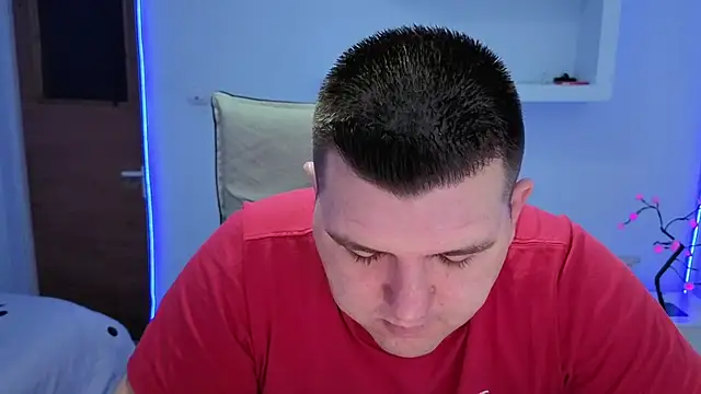 Snapshot of JasonJacks chatting on November 17, 2025, 5:44 am JasonJacks online show from November 17, 2025, 5:44 am