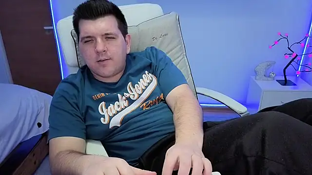 Snapshot of JasonJacks chatting on November 10, 2025, 4:45 pm JasonJacks online show from November 10, 2025, 4:45 pm