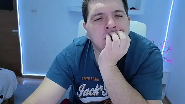 Snapshot of JasonJacks chatting on November 6, 2025, 3:32 am JasonJacks online show from November 6, 2025, 3:32 am