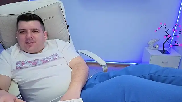 Snapshot of JasonJacks chatting on November 17, 2025, 5:50 pm JasonJacks online show from November 17, 2025, 5:50 pm