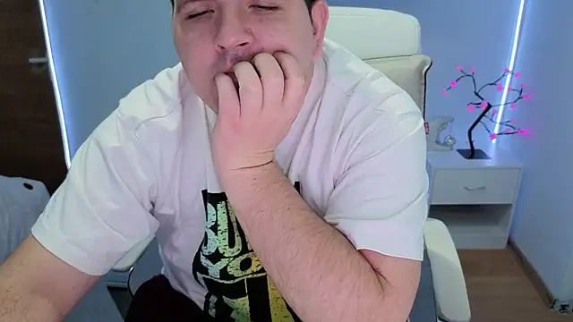 Snapshot of JasonJacks chatting on November 7, 2025, 3:55 am JasonJacks online show from November 7, 2025, 3:55 am