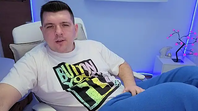 Snapshot of JasonJacks chatting on November 18, 2025, 6:06 am JasonJacks online show from November 18, 2025, 6:06 am