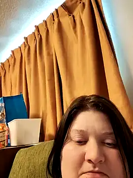 Snapshot of chrissybear84 chatting on December 14, 2024, 6:20 pm chrissybear84 online show from December 14, 2024, 6:20 pm