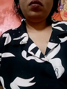 Snapshot of sunita-doll chatting on December 3, 2025, 1:39 am sunita-doll online show from December 3, 2025, 1:39 am