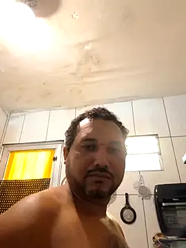 Snapshot of alexjs84 chatting on November 15, 2025, 4:44 pm alexjs84 online show from November 15, 2025, 4:44 pm