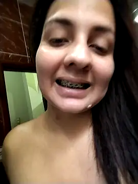 Gabyaria2000 online show from February 19, 2026, 7:22 pm