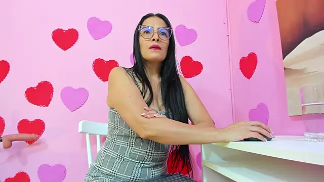 Snapshot of miss--flora chatting on February 20, 2025, 10:15 pm miss--flora online show from February 20, 2025, 10:15 pm