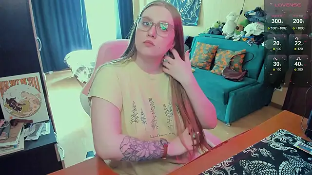 Snapshot of Alice_Dreamgirl_ chatting on May 13, 2026, 1:40 pm Alice Dreamgirl online show from May 13, 2026, 1:40 pm