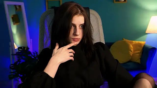 Snapshot of JadeCastle_ chatting on February 7, 2026, 4:37 pm JadeCastle online show from February 7, 2026, 4:37 pm