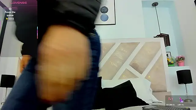 hotmature1 online show from March 29, 2026, 10:50 am