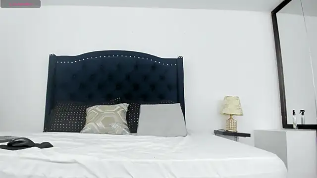 Snapshot of hotmature1 chatting on November 12, 2025, 11:47 am hotmature1 online show from November 12, 2025, 11:47 am