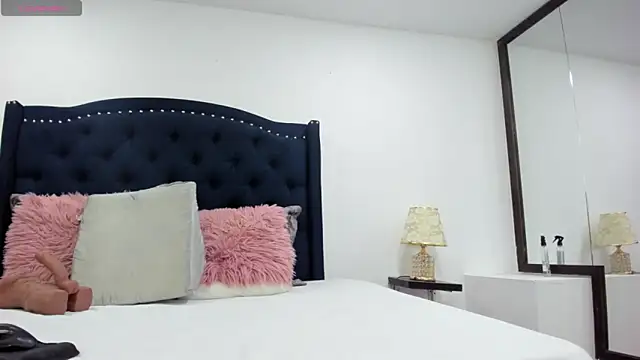 Snapshot of hotmature1 chatting on November 5, 2025, 10:40 am hotmature1 online show from November 5, 2025, 10:40 am