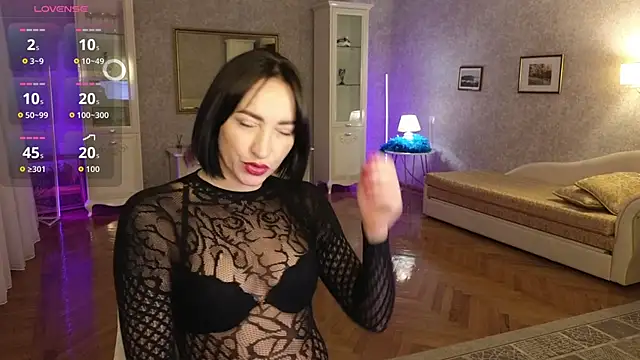 Snapshot of AnneHaddaway chatting on November 8, 2025, 7:39 pm AnneHaddaway online show from November 8, 2025, 7:39 pm