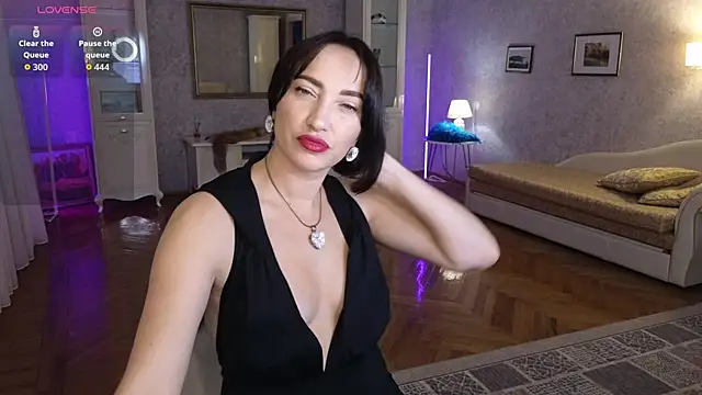 Snapshot of AnneHaddaway chatting on November 30, 2025, 6:52 pm AnneHaddaway online show from November 30, 2025, 6:52 pm