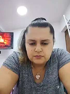 Miss balloonsmila online show from November 18, 2025, 4:05 am