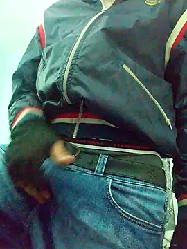 Snapshot of TOMYCOCKMILK chatting on December 20, 2024, 10:54 pm TOMYCOCKMILK online show from December 20, 2024, 10:54 pm